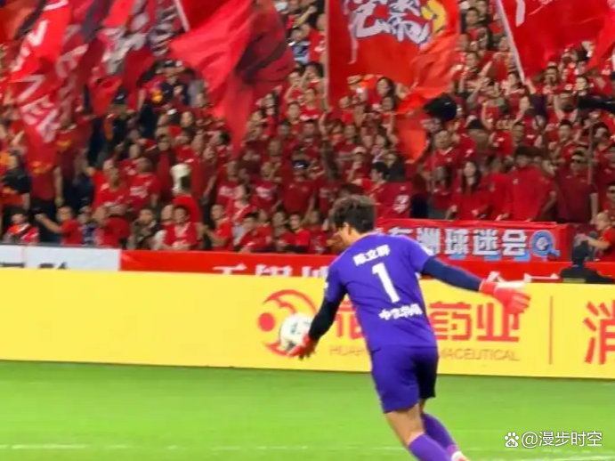 教练组调整战术,期望成为击败对手的秘密武器 教练组调整战术,期望成为击败对手的秘密武器