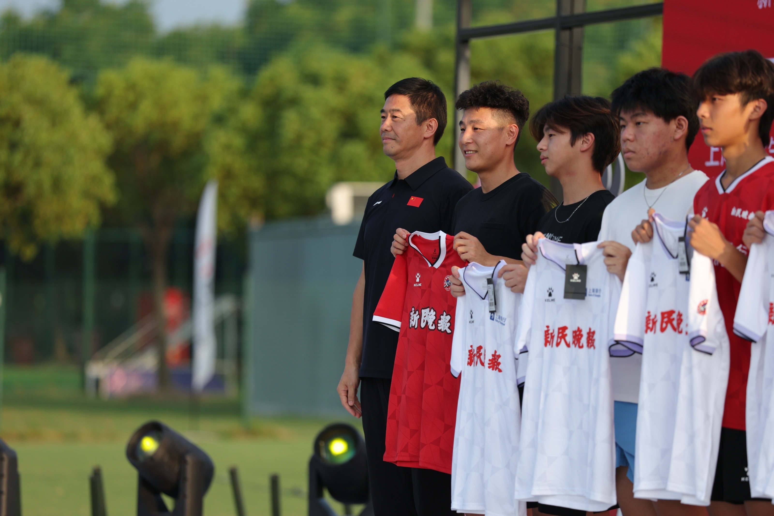 国内外足球盛事备受期待，中国代表队备战进行时的简单介绍